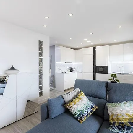 Apartment The One - Luxury Stylish With Sea View ! *