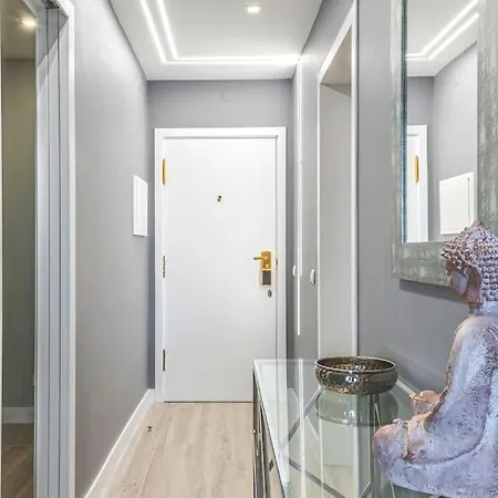 דירה The One - Luxury Stylish With Sea View ! *