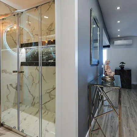 The One - Luxury Stylish With Sea View ! * פורטימאו